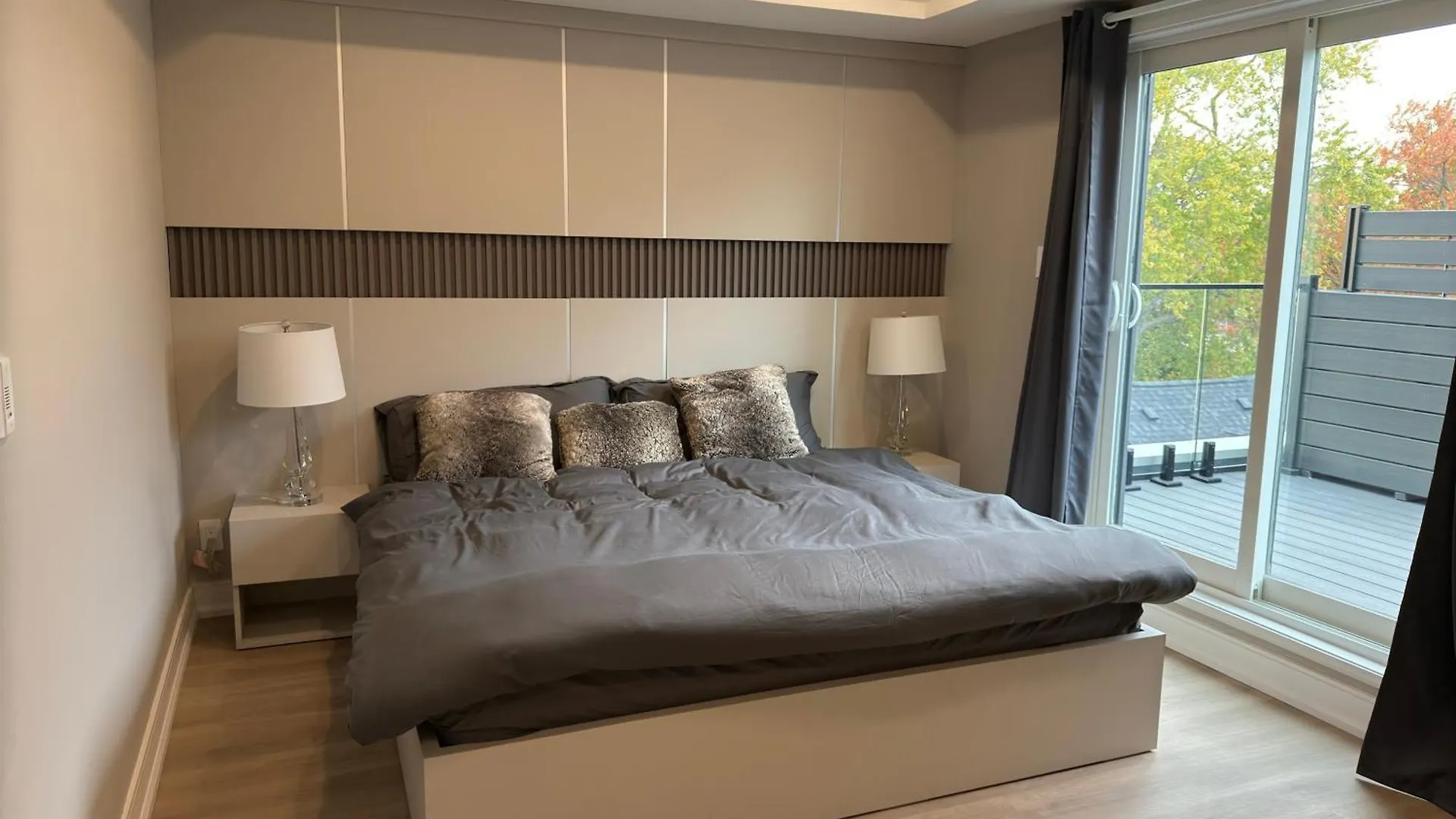 Apartment 890Suites Toronto
